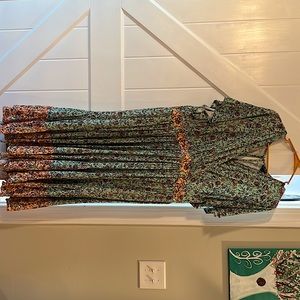 Nice comfortable dress. Mermaid print